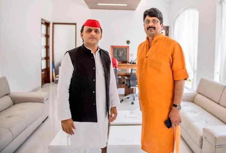 Raja Bhaiya Akhilesh yadav latest hindi news